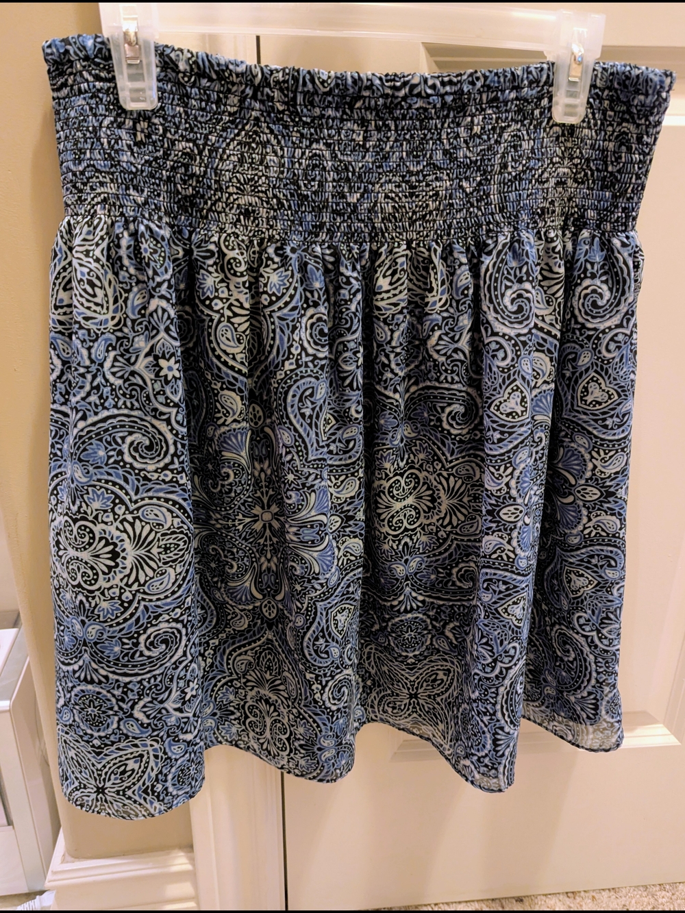 White House Black Market Blue Paisley Smocked Mini Skirt